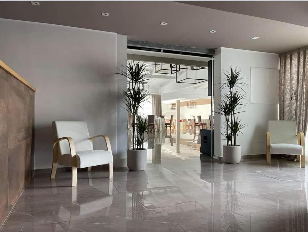 Hotel Posidonia ปอร์โตเชซาเรโอ ภายนอก รูปภาพ