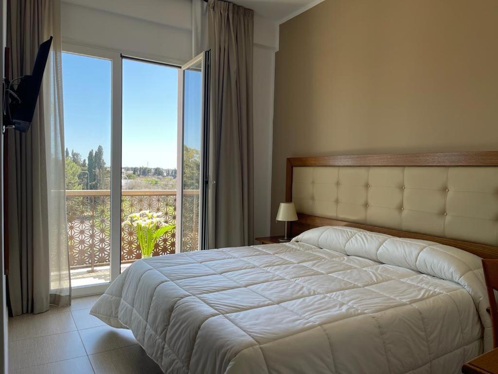 Hotel Posidonia ปอร์โตเชซาเรโอ ภายนอก รูปภาพ